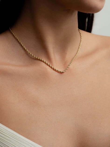 THICK CORD NECKLACE 2