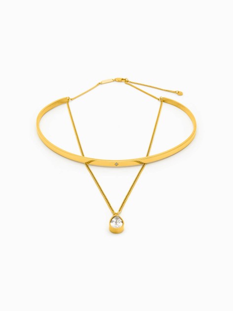 Collar doble con un choker rígido y un colgante en forma de gota con circonita de la marca AmaloA.