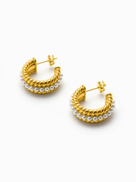 Pendientes de aro con perlas sintéticas de la marca de joyas AmaloA.