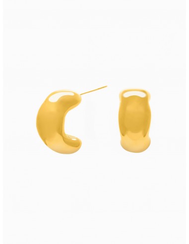 Pendientes de aro de color dorado de forma irregular de la marca de joyas AmaloA.