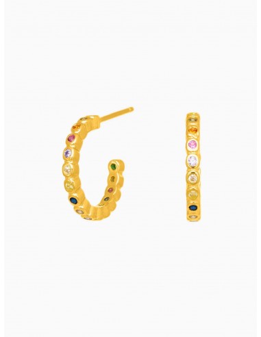 Pendientes aro dorados con circonitas de colores de la marca de joyas AmaloA.