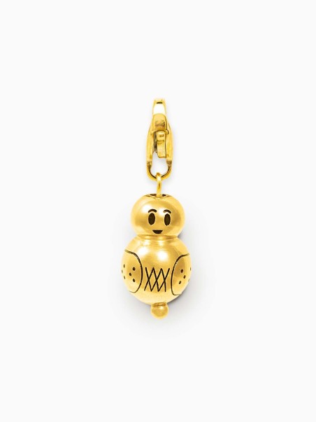 Charm Chino de la Suerte en acero con símbolos de la suerte grabados. Perfecto para añadir a tu pulsera o collar de charms.