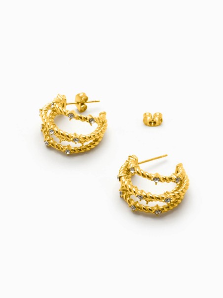 Pendientes dorados de cuatro aros con piedras circonitas de la marca de joyas AmaloA.