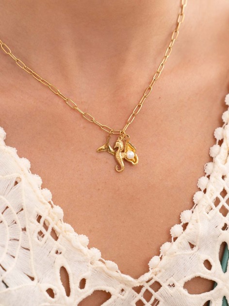 WHALE TAIL PENDANT CHARM 2