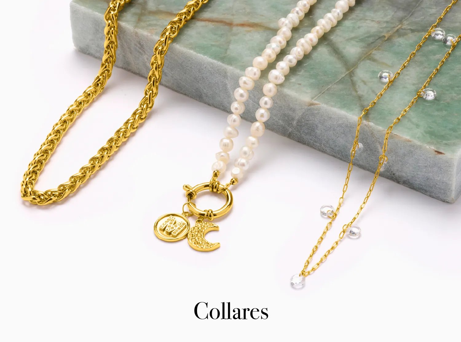 Collares dorados y de perlas de AmaloA